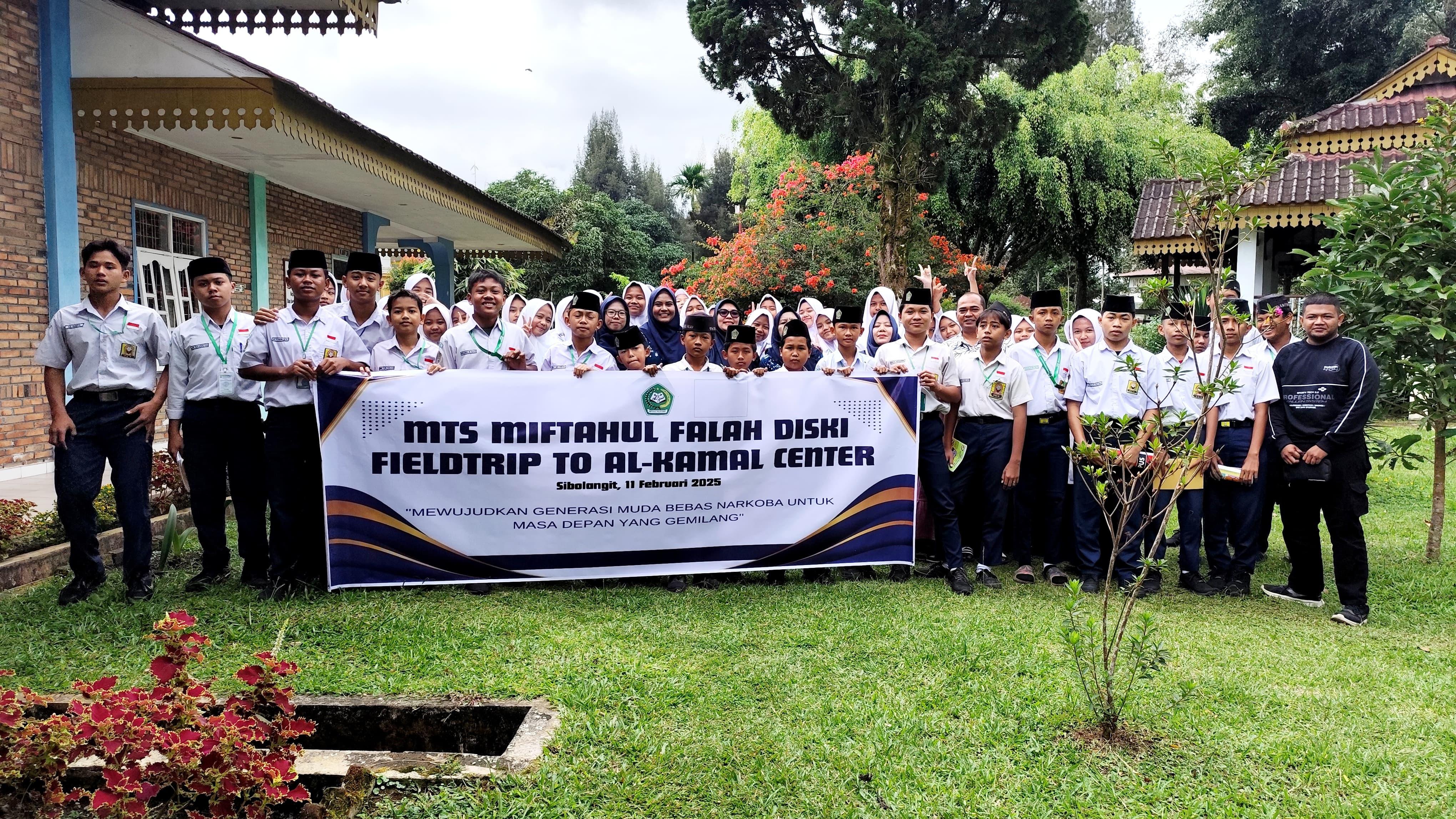 Kegiatan Outing Class Mts Miftahul Falah Diski